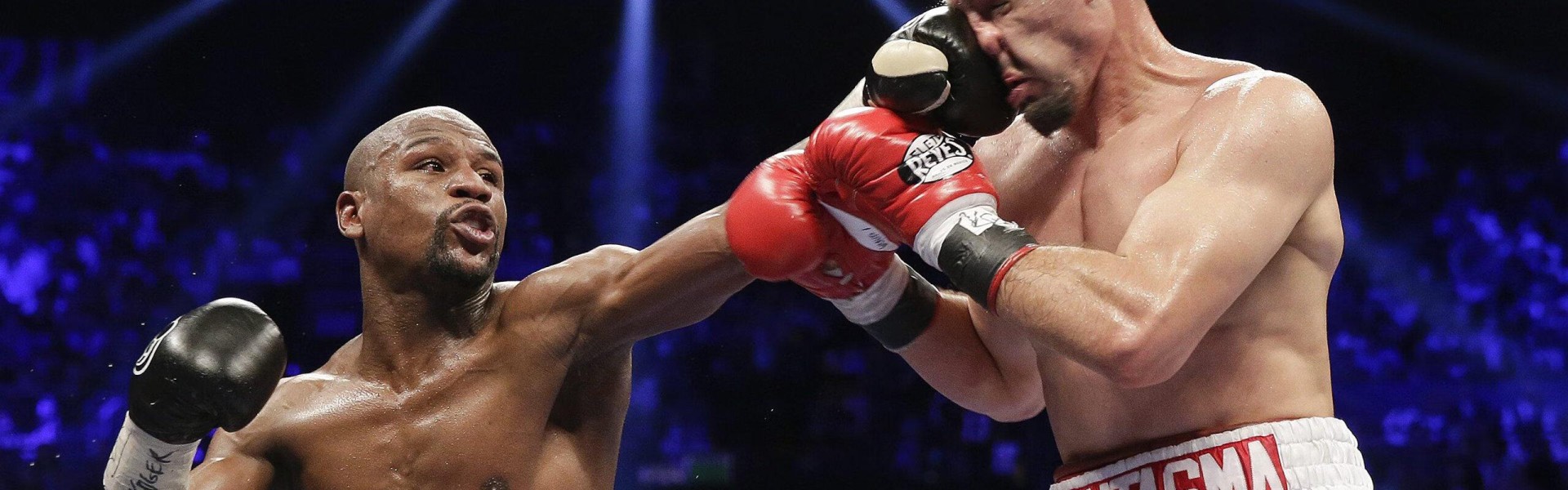 优直播-世俱杯球员训练护膝材料性能比较及品牌推荐