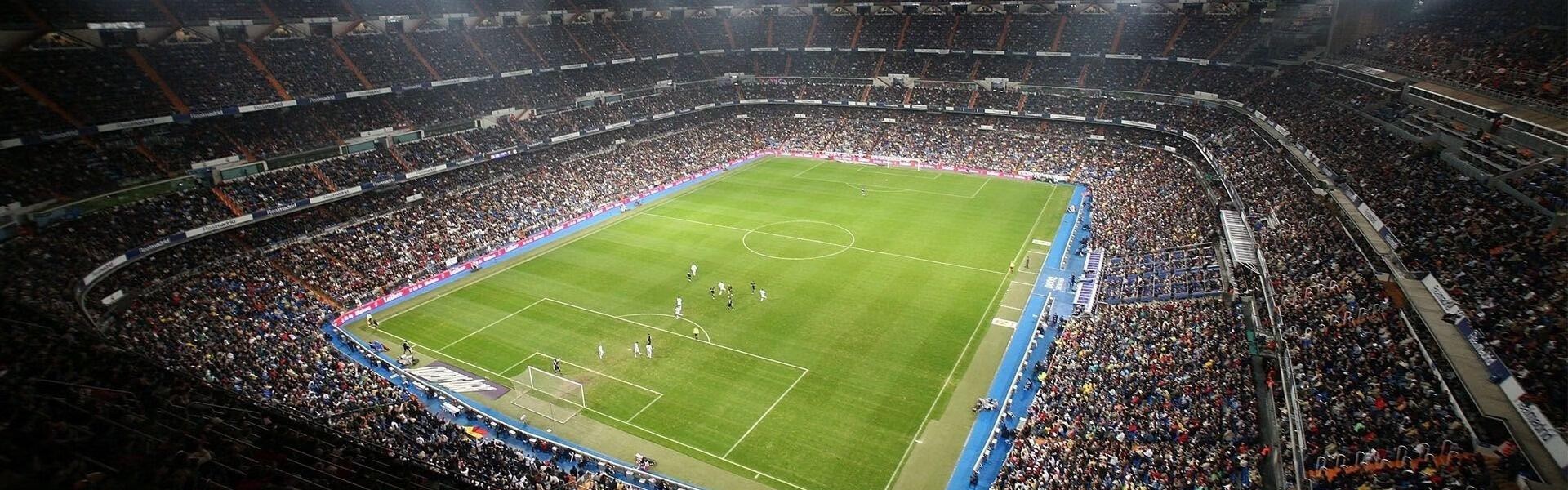 优直播-世俱杯球鞋外底抓地纹样的类型分类与功能表现对比