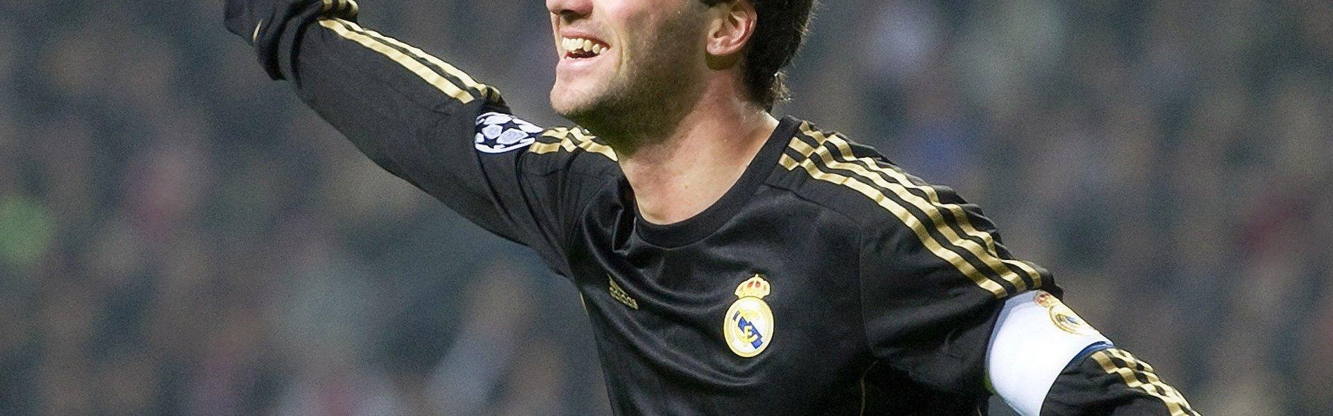 优直播-印号是否易脱落？世俱杯球衣印号工艺质量对比